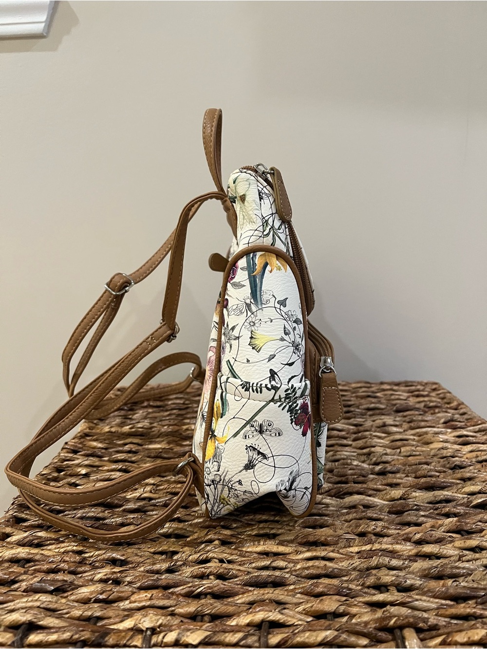 MultiSac Floral Backpack - Picture 2 of 10